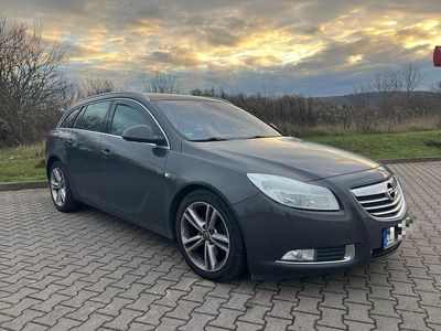Grau Gebraucht 2013 Opel Insignia Kombi | 2.450 € (Guter Preis)