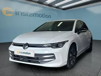 Gebraucht VW Golf VIII 150 PS (110 kW) 2025 Weiß Kleinwagen