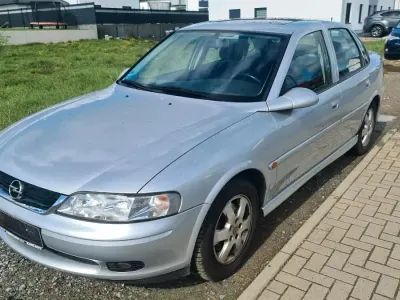 Brugt Opel Vectra 125 HK (91 kW) 2002 Sølv Sedan