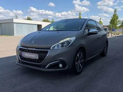 Gebraucht Peugeot 208 Allure 110 PS (80 kW) 2016 Silky grey/struktur Kleinwagen