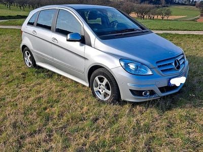 Usata Mercedes B160 85 CV (62 kW) 2011 Grigio Monovolume
