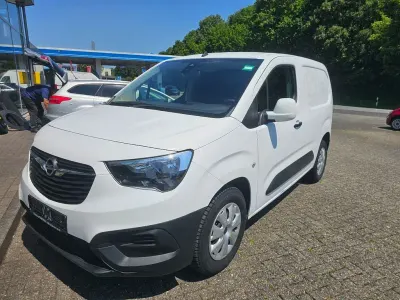 Gebraucht Opel Combo Edition 102 PS (75 kW) 2020 Weiß Van / Kleinbus