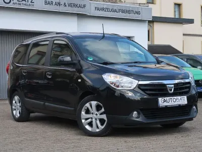 Gebraucht Dacia Lodgy Prestige 107 PS (78 kW) 2015 Schwarz Van / Kleinbus