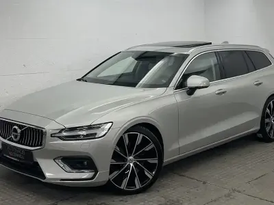 Używany Volvo V60 Inscription 197 KM (144 kW) 2022 Srebrny Kombi