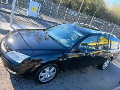 Gebraucht Ford Mondeo 124 PS (91 kW) 2007 Schwarz Kombi