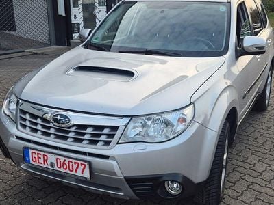 Gebraucht Subaru Forester Comfort 147 PS (108 kW) 2011 Spark silver (m) SUV