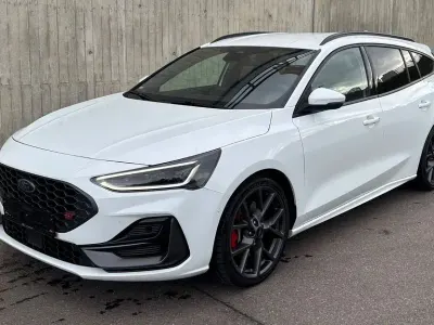 Gebraucht Ford Focus ST 280 PS (205 kW) 2023 Weiß Limousine