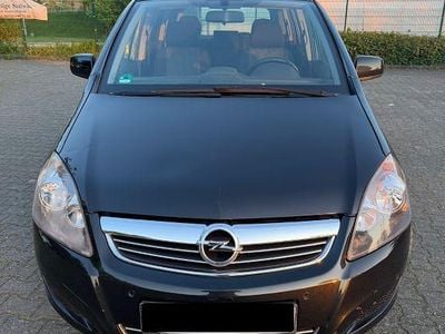 Usata Opel Zafira Family 120 CV (88 kW) 2014 Nero Monovolume