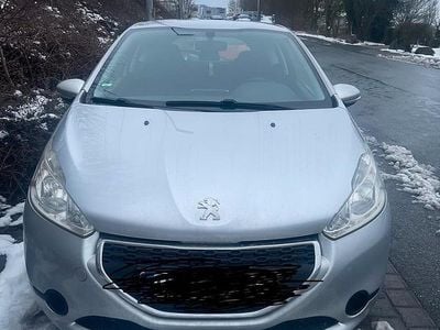 Gebraucht Peugeot 208 82 PS (60 kW) 2012 Grau Kleinwagen