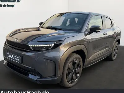 Neu Toyota Urban Cruiser Lounge 127 kW (174 PS) 2026 Grau SUV