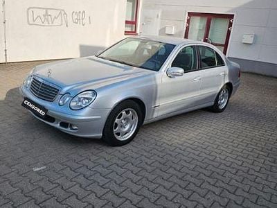 Second-hand Mercedes E200 Classic 163 CP (119 kW) 2005 Argintiu Berlinǎ