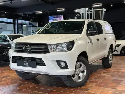 Gebraucht Toyota HiLux 150 PS (110 kW) 2020 Weiß Pickup