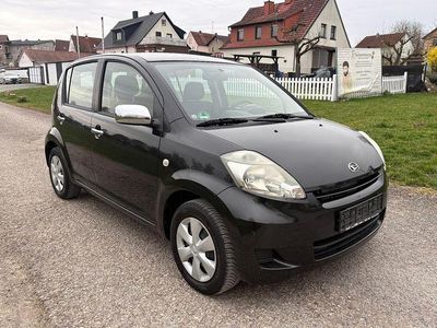 Gebraucht Daihatsu Sirion 69 PS (50 kW) 2007 Schwarz Kleinwagen