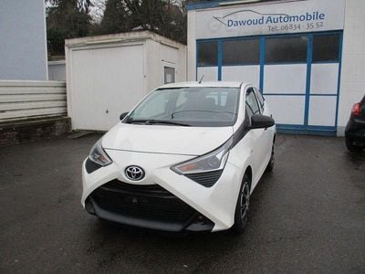 Weiß Gebraucht 2019 Toyota Aygo Kleinwagen | 6.900 € (Fairer Preis)