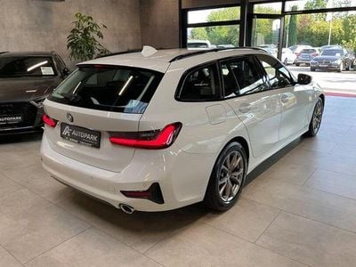 Gebraucht BMW 320 Sport Line 190 PS (139 kW) 2022 Alpinweiss iii Kombi