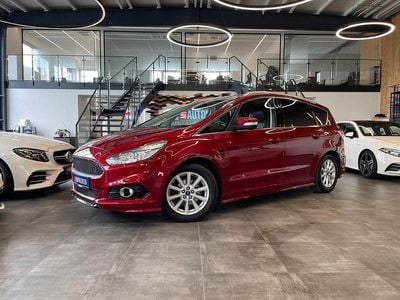 Rot Gebraucht 2016 Ford S-MAX Titanium Van / Kleinbus | 10.999 € (Superpreis)