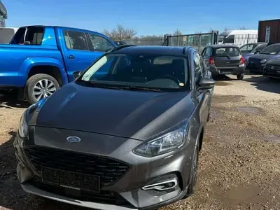 Używany Ford Focus Active 120 KM (88 kW) 2019 Szary Sedan/Limuzyna