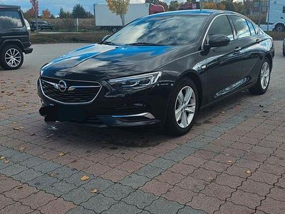 Second-hand Opel Insignia Edition 136 CP (100 kW) 2018 Negru Berlinǎ