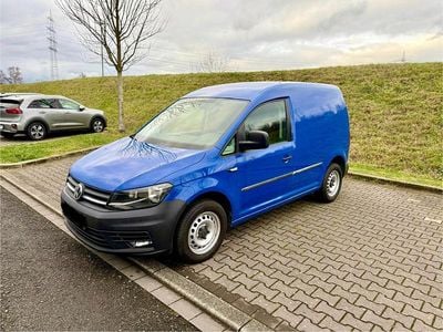 Blau Gebraucht 2017 VW Caddy Van / Kleinbus | 6.499 € (Guter Preis)