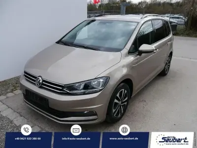 Usata VW Touran Comfortline 150 CV (110 kW) 2020 Oro Monovolume