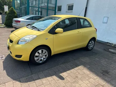 Gebraucht Toyota Yaris 69 PS (50 kW) 2009 Gelb Kleinwagen