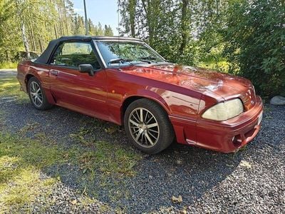 Begagnad Ford Mustang GT Convertible 228 HK (167 kW) 1991 Röd Cab