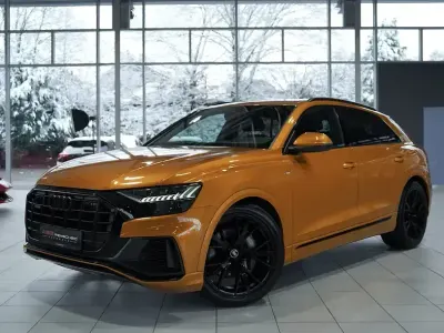 Używany Audi Q8 S-Line 286 KM (210 kW) 2019 Pomarańczowy SUV