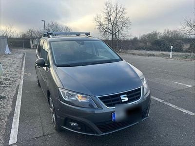 Grau Gebraucht 2017 Seat Alhambra Van / Kleinbus | 21.900 € (Fairer Preis)