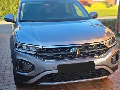 Begagnad VW T-Roc Move 116 HK (85 kW) 2024 Silver SUV