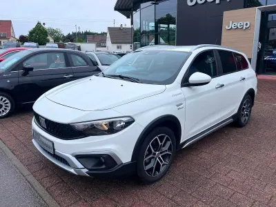 Gebraucht Fiat Tipo Cross 131 PS (96 kW) 2023 Weiß Kombi