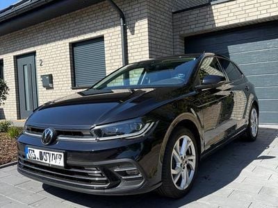 Second-hand VW Polo Style 110 CP (80 kW) 2022 Negru Hatchback