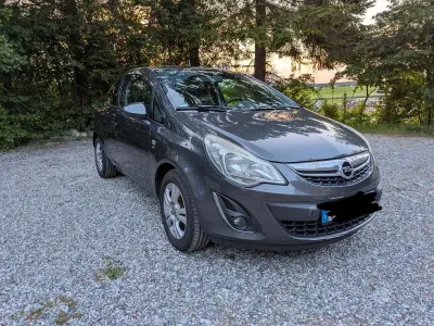Gebraucht Opel Corsa Selection 87 PS (63 kW) 2011 Grau Kleinwagen