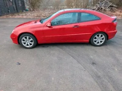 Gebraucht Mercedes CL200 122 PS (89 kW) 2003 Rot Coupé