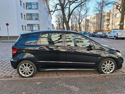 Gebraucht Mercedes B200 136 PS (100 kW) 2006 Schwarz Van / Kleinbus
