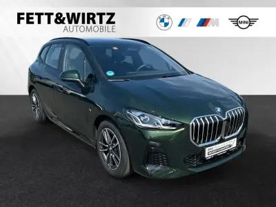 Gebraucht BMW 220 M Sport 163 PS (119 kW) 2025 Sanremo green metallic Coupé