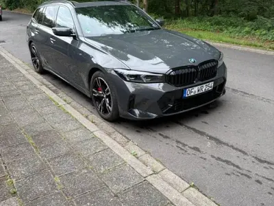 Gebraucht BMW 320 M Sport 190 PS (139 kW) 2024 Grau Kombi