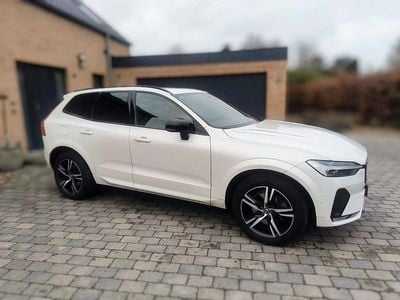 Weiß Gebraucht 2021 Volvo XC60 R-Design SUV | 33.600 € (Etwas zu teuer)