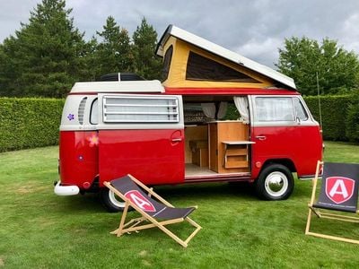 Rot Gebraucht 1972 VW T2 Van | 29.990 €