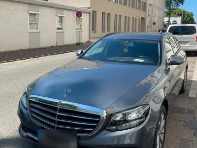 Gebraucht Mercedes E220 194 PS (142 kW) 2017 Grau Limousine