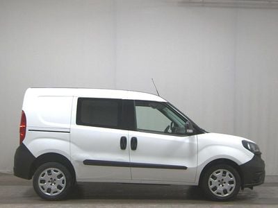 Weiss Gebraucht 2020 Fiat Doblò Van / Kleinbus | 6.980 € (Superpreis)