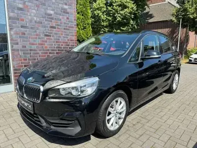 Gebraucht BMW 218 Advantage 140 PS (102 kW) 2018 Schwarz Kombi