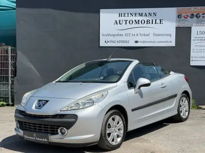 Gebraucht Peugeot 207 CC Filou 120 PS (88 kW) 2008 Silber Cabrio