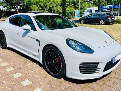 Porsche Panamera GTS
