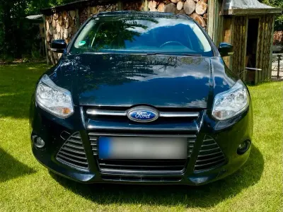 Gebraucht Ford Focus 115 PS (84 kW) 2013 Schwarz Limousine
