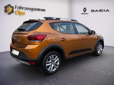 Gebraucht Dacia Sandero Comfort 91 PS (66 kW) 2022 Orange Limousine