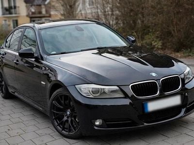 Gebraucht BMW 320 177 PS (130 kW) 2010 Schwarz Limousine