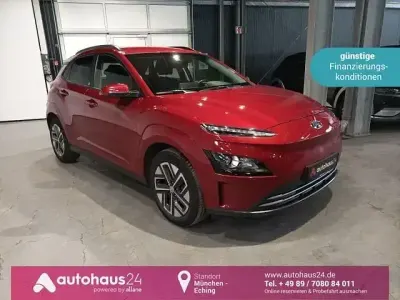 Gebraucht Hyundai Kona 100 kW (136 PS) 2022 Rot SUV