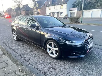 Gebraucht Audi A4 Ambition 177 PS (130 kW) 2014 Blau Kombi