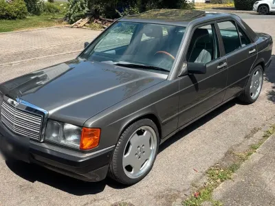 Gebraucht Mercedes 190 160 PS (117 kW) 1985 Grau Limousine