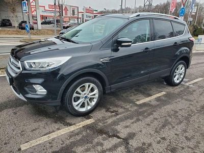 Gebraucht Ford Kuga Titanium 150 PS (110 kW) 2017 Schwarz SUV